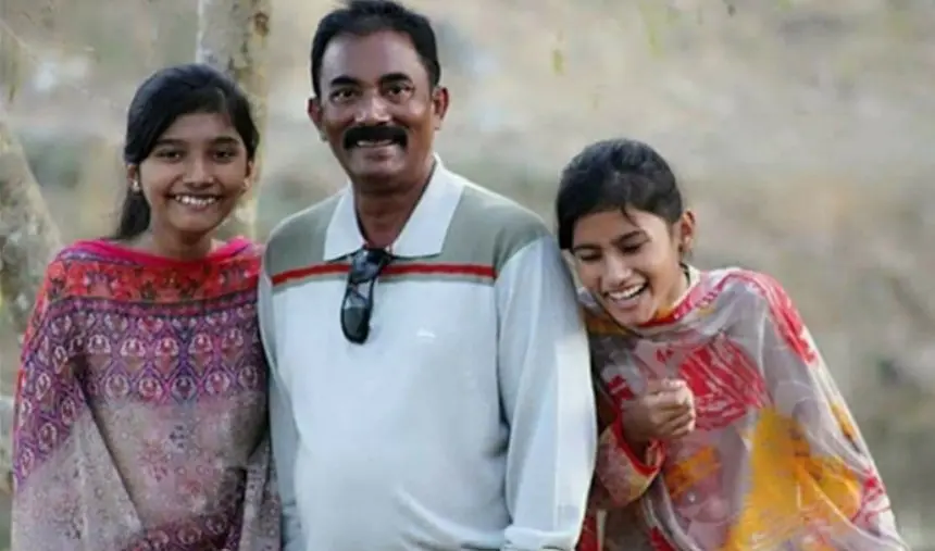 সংযুক্ত ছবি