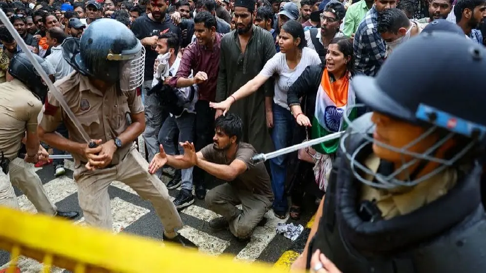 নিট বিতর্কে কেন উত্তাল ভারত? ককরোচ জনতা পার্টির আন্দোলনের পেছনের কারণ