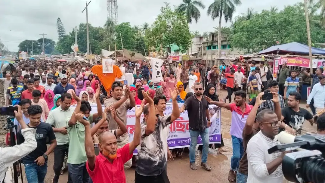 শ্যামনগরে এমপি গাজী নজরুল ইসলামের বিরুদ্ধে বিক্ষোভ, নিরপেক্ষ তদন্তের দাবি